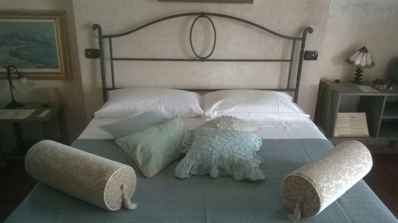 Bed And Breakfast Posserle Padenghe sul Garda Buitenkant foto